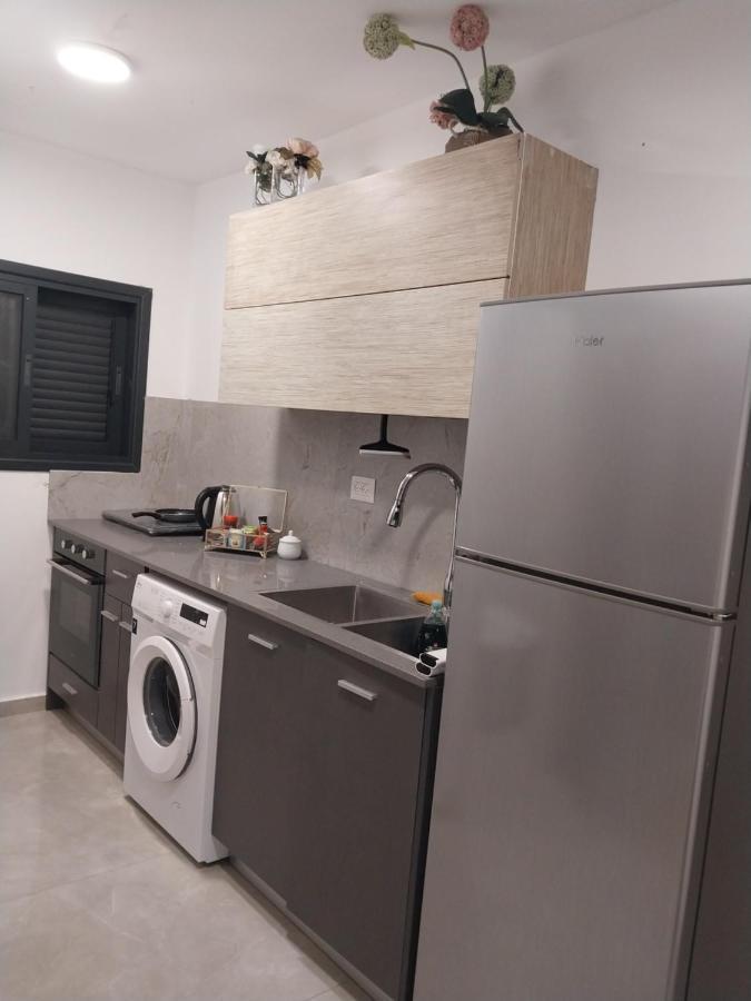 Apartmán שירת דבורה בבני ברק Giv'at Shemu'el Exteriér fotografie