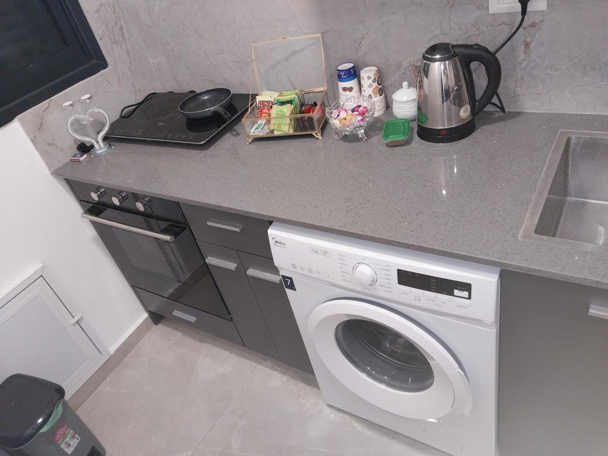 Apartmán שירת דבורה בבני ברק Giv'at Shemu'el Exteriér fotografie
