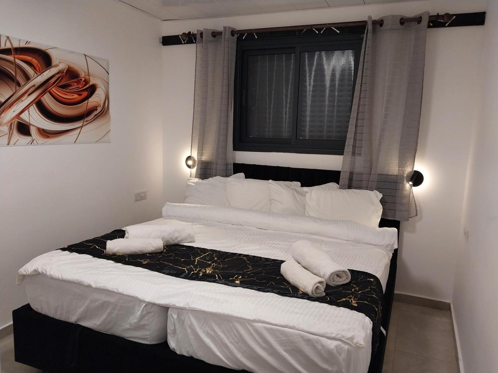 Apartmán שירת דבורה בבני ברק Giv'at Shemu'el Exteriér fotografie
