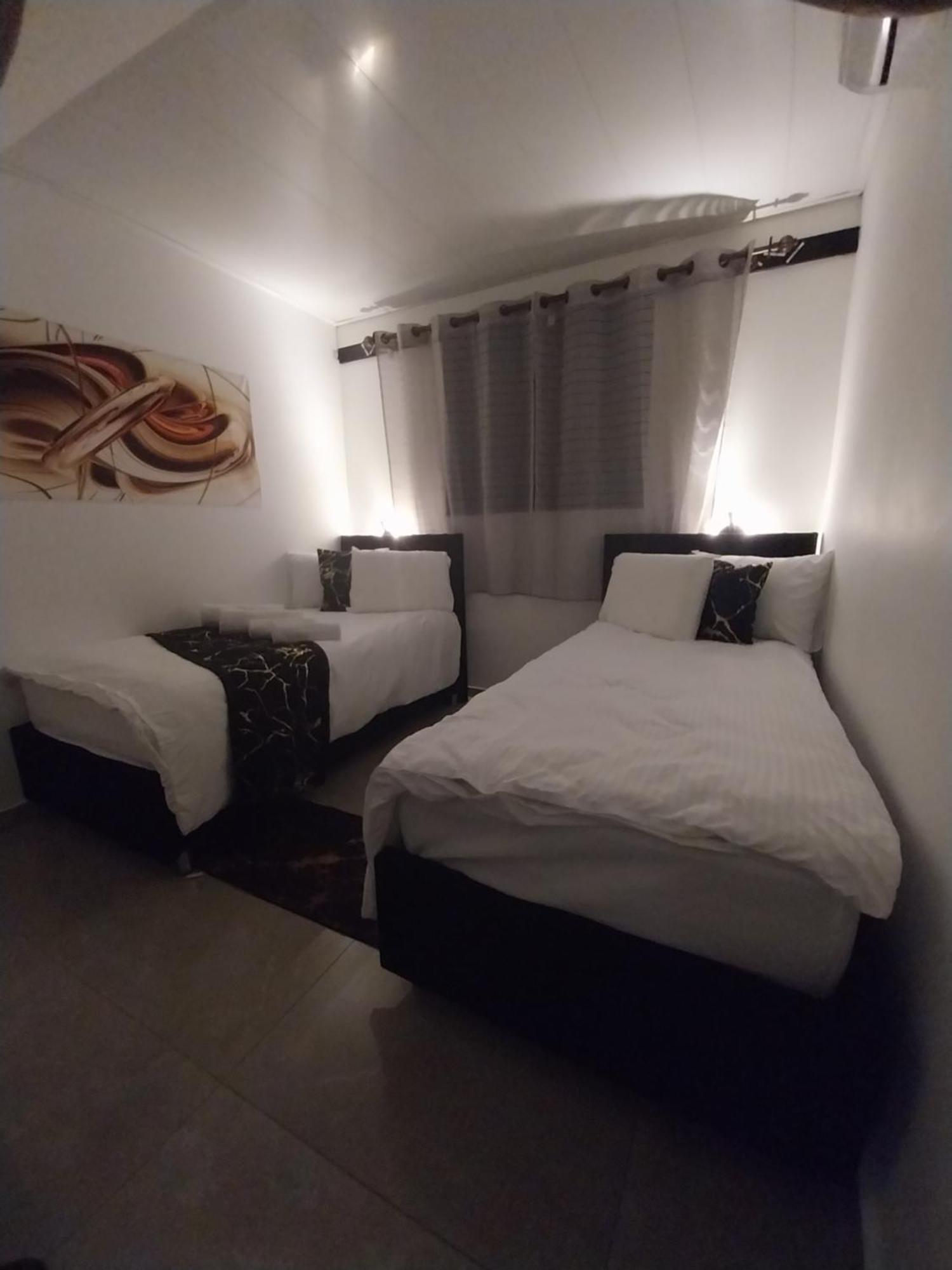 Apartmán שירת דבורה בבני ברק Giv'at Shemu'el Exteriér fotografie