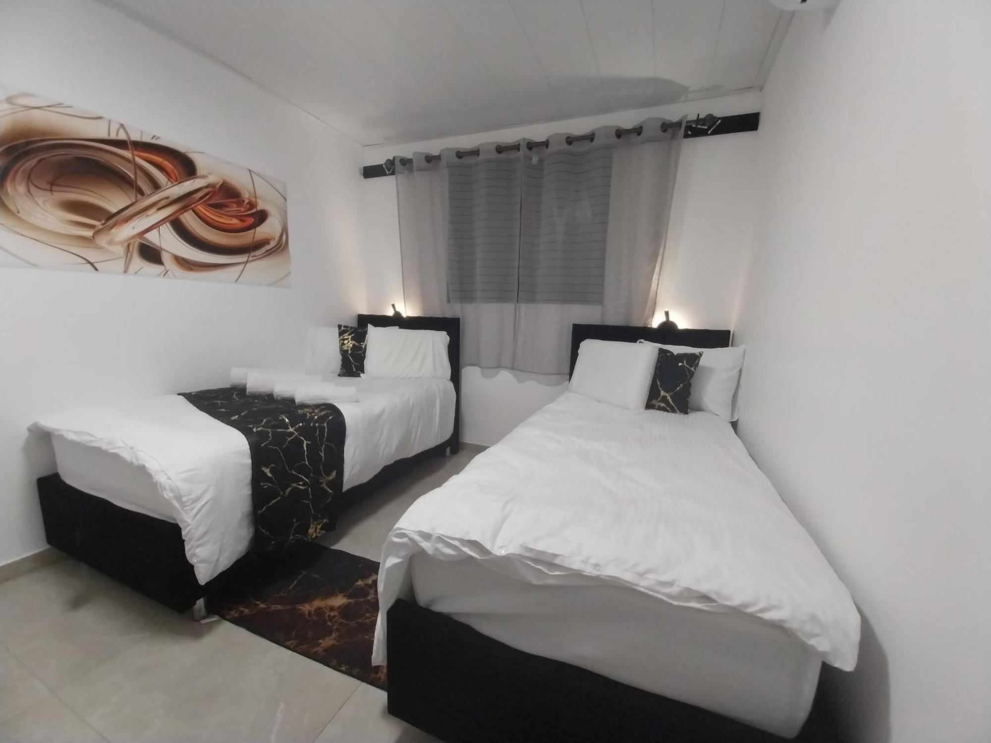 Apartmán שירת דבורה בבני ברק Giv'at Shemu'el Exteriér fotografie